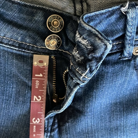 Super cute pair of vigold skinny jeans. Size 7 - Picture 10 of 10